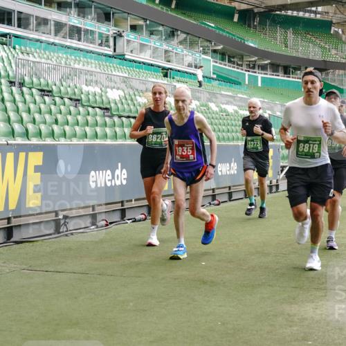 13.09.2026 - 21. swb-Marathon Bremen Michael Burmester http://msf.ph/oto/10423611 13.09.2026 13:00:36 Laufen im Stadion 135, 232, 242, 260, 282, 318, 342, 440, 651, 687, 745, 1080, 1166, 1209, 1368, 1448, 1493, 1494, 1516, 1582, 1650, 1861, 1935, 1963, 2088, 2289, 2293, 2306, 2322, 2370, 2409, 2427, 2481, 2485, 2490, 2491, 2517, 2560, 2561, 2570, 2627, 2658, 2686, 2700, 2708, 2781, 2806, 2899, 2906, 2914, 2953, 2961, 2967, 3015, 3076, 3105, 3124, 3145, 3168, 3173, 3190, 3273, 3354, 3372, 3375, 3385, 3480, 3524, 3526, 3531, 3642, 3652, 3729, 3774, 3855, 3856, 3861, 3930 meine-sportfotos.de