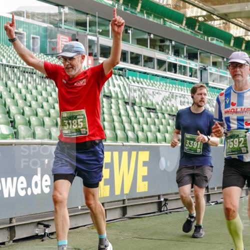 13.09.2026 - 21. swb-Marathon Bremen Michael Burmester http://msf.ph/oto/10423634 13.09.2026 13:23:30 Laufen im Stadion 137, 160, 182, 211, 324, 343, 434, 533, 571, 609, 708, 721, 739, 743, 752, 892, 1157, 1178, 1259, 1273, 1331, 1471, 1597, 1598, 1657, 1669, 1691, 1746, 1788, 1883, 1944, 2213, 2252, 2286, 2290, 2433, 2445, 2465, 2475, 2483, 2495, 2503, 2504, 2526, 2571, 2619, 2632, 2685, 2711, 2768, 2776, 2936, 2968, 3252, 3282, 3288, 3289, 3292, 3312, 3347, 3351, 3364, 3395, 3423, 3447, 3505, 3530, 3559, 3682, 3727, 3770, 3784, 3819, 4020, 4054, 4231, 4406, 4407, 4431, 4466, 4467, 4584, 1506 meine-sportfotos.de