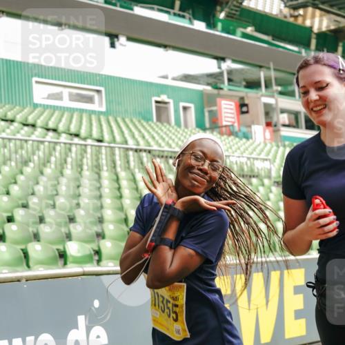 13.09.2026 - 21. swb-Marathon Bremen Michael Burmester http://msf.ph/oto/10423653 13.09.2026 10:46:34 Laufen im Stadion 10137, 10161, 10194, 10202, 10242, 10344, 10349, 10430, 10472, 10524, 10535, 10568, 10600, 10651, 10895, 10933, 10970, 11050, 11181, 11200, 11244, 11296, 11309, 11367, 11457, 11529, 11530, 11546, 11573, 11574, 11579, 11639, 11675, 11709, 11760, 11821, 12089, 12153, 12177, 12178, 12211, 12224, 12285, 12316, 12317, 12374, 12422, 12462, 12539, 10002, 10004, 10005, 10148, 10271, 10303, 10325, 10330, 10335, 10361, 10362, 10459, 10513, 10756, 10882, 10997 meine-sportfotos.de