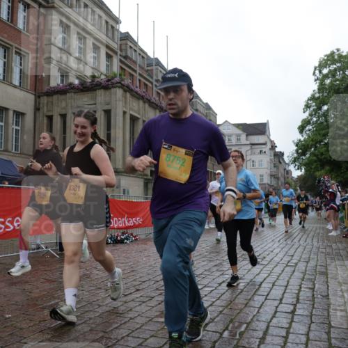 13.09.2026 - Kiel Lauf Yannick Fuchs http://msf.ph/oto/10423657 13.09.2026 10:59:06 Ziel 724, 788, 1085, 1094, 1990, 2557, 2862, 3332, 3480, 4192, 4609, 5188, 7417, 7757, 8188, 10167, 10255, 10551, 10654, 10655, 11126, 11585, 79, 1094, 1521, 1729, 1990, 2156, 2265, 2307, 2473, 2559, 2896, 2965, 2994, 3943, 3944, 4395, 4456, 6497, 7738, 7888, 8004, 8059, 8348, 8381, 8752, 8841, 9132, 9306, 9313, 9387, 9417, 10135, 10969, 11087, 11699, 12223, 12520, 12659, 12672, 1825, 2385, 2394, 2639, 2771, 2828, 4342, 5891, 5987, 6693, 7066, 7112, 7734 meine-sportfotos.de