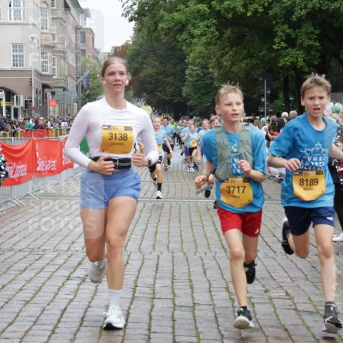 13.09.2026 - Kiel Lauf Yannick Fuchs http://msf.ph/oto/10423683 13.09.2026 09:45:02 Ziel 98, 312, 2456, 2704, 3138, 3517, 3717, 4118, 5562, 5939, 6023, 6135, 8028, 8189, 11043, 12676, 912, 958, 1224, 1849, 1866, 2045, 2212, 2787, 3198, 3209, 4098, 4316, 4693, 5939, 6023, 6895, 7121, 7356, 7430, 7460, 9986, 10777, 11046, 11239, 12161, 12218, 1503, 2282, 2786, 3479, 3503, 3507, 4606, 5103, 5400, 5672, 5811, 6097, 6098, 6556, 8854, 9425, 9760, 9897, 10006, 12347, 12348, 12351, 801, 958, 1053, 1849, 1866, 2045, 2212, 2868, 4098, 4573, 7744, 12318 meine-sportfotos.de