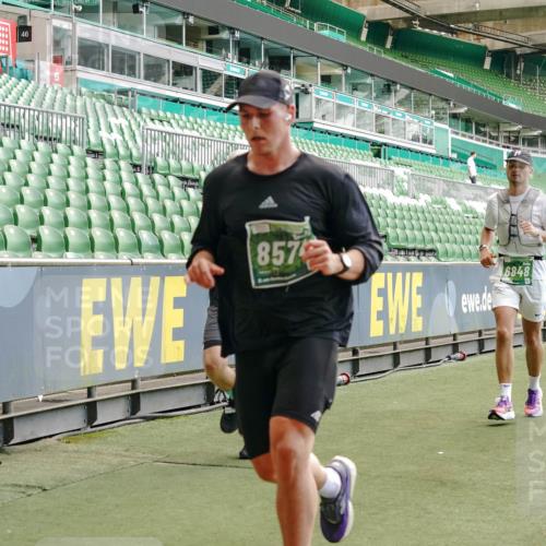 13.09.2026 - 21. swb-Marathon Bremen Michael Burmester http://msf.ph/oto/10423688 13.09.2026 13:00:39 Laufen im Stadion 135, 232, 242, 260, 282, 318, 342, 440, 651, 687, 745, 1080, 1166, 1209, 1368, 1448, 1493, 1494, 1516, 1582, 1650, 1861, 1935, 1963, 2088, 2289, 2293, 2306, 2322, 2370, 2409, 2427, 2481, 2485, 2490, 2491, 2517, 2560, 2561, 2570, 2627, 2658, 2686, 2700, 2708, 2781, 2806, 2899, 2906, 2914, 2953, 2961, 2967, 3015, 3076, 3105, 3124, 3145, 3168, 3173, 3190, 3273, 3354, 3372, 3374, 3375, 3385, 3480, 3524, 3526, 3531, 3642, 3652, 3729, 3774, 3855, 3856, 3861, 3930 meine-sportfotos.de