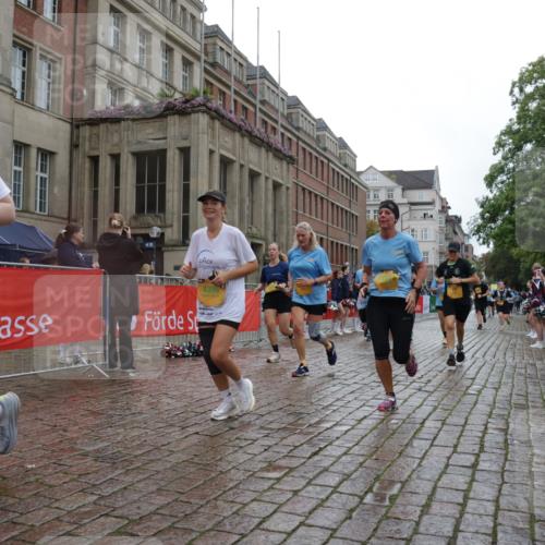 13.09.2026 - Kiel Lauf Yannick Fuchs http://msf.ph/oto/10423692 13.09.2026 10:59:09 Ziel 724, 2385, 2557, 2862, 3332, 3480, 4192, 4609, 5188, 5836, 7417, 8188, 9405, 10167, 10255, 10551, 10654, 10655, 11126, 11585, 79, 788, 1085, 1094, 1521, 1729, 1990, 2156, 2265, 2307, 2473, 2557, 2559, 2896, 2994, 3943, 3944, 4395, 6497, 7757, 7888, 8004, 8059, 8348, 8841, 9306, 9313, 9387, 9417, 10969, 11087, 11699, 12223, 12520, 12659, 12672, 1825, 1835, 2394, 2639, 2771, 2828, 4342, 5891, 5977, 5987, 6693, 7066, 7112, 7734, 10799 meine-sportfotos.de