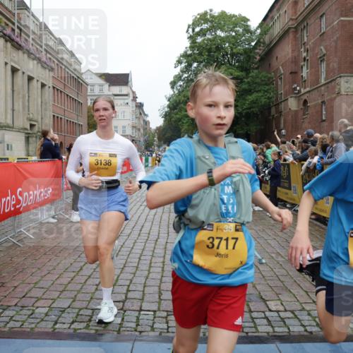 13.09.2026 - Kiel Lauf Yannick Fuchs http://msf.ph/oto/10423713 13.09.2026 09:45:04 Ziel 98, 312, 2456, 2704, 2786, 3138, 3517, 3717, 4118, 5562, 6135, 8028, 8189, 10006, 11043, 12676, 912, 1224, 1866, 2045, 2212, 2787, 3198, 3209, 4118, 4316, 4693, 5939, 6023, 6895, 7356, 7460, 9986, 10777, 11043, 11046, 11239, 12161, 12218, 1503, 2282, 3408, 3479, 3503, 3507, 4606, 5103, 5399, 5400, 5672, 5811, 6097, 6098, 6556, 8854, 9425, 9760, 9897, 12347, 12348, 12351, 801, 958, 1849, 1866, 2045, 2212, 2868, 3198, 4098, 7744 meine-sportfotos.de