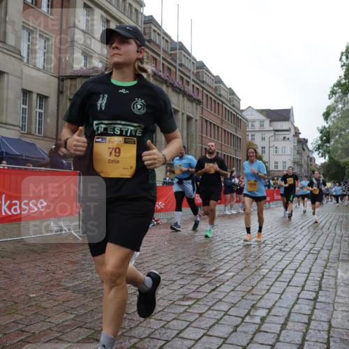 13.09.2026 - Kiel Lauf Yannick Fuchs http://msf.ph/oto/10423719 13.09.2026 10:59:12 Ziel 724, 2385, 2639, 2862, 3332, 3480, 4192, 4609, 5188, 5519, 5836, 7417, 9227, 9242, 9405, 10167, 10255, 10551, 10871, 11126, 11350, 12482, 79, 788, 1085, 1094, 1521, 1729, 1990, 2156, 2265, 2307, 2473, 2557, 2559, 2896, 2994, 3943, 3944, 6497, 7757, 8004, 8059, 8188, 8348, 8841, 9306, 9313, 9387, 10167, 10654, 10655, 10969, 11087, 11585, 11699, 12223, 12520, 12659, 12672, 620, 1825, 1835, 2394, 2771, 2828, 4342, 5891, 5977, 5987, 6693, 7066, 7112, 7734, 10799, 79 meine-sportfotos.de