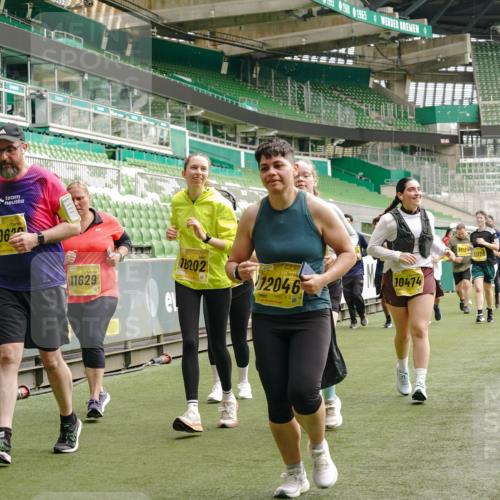 13.09.2026 - 21. swb-Marathon Bremen Michael Burmester http://msf.ph/oto/10423731 13.09.2026 10:46:39 Laufen im Stadion 10137, 10161, 10194, 10202, 10242, 10349, 10430, 10472, 10524, 10535, 10600, 10651, 10895, 10933, 10970, 11050, 11181, 11200, 11244, 11296, 11309, 11367, 11457, 11529, 11530, 11546, 11573, 11574, 11579, 11639, 11675, 11709, 11760, 11821, 12089, 12153, 12157, 12177, 12178, 12211, 12285, 12316, 12317, 12374, 12422, 12462, 12539, 10002, 10004, 10005, 10148, 10271, 10303, 10325, 10330, 10335, 10361, 10362, 10459, 10513, 10756, 10779, 10882, 10997 meine-sportfotos.de