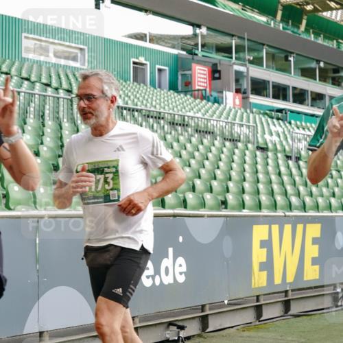 13.09.2026 - 21. swb-Marathon Bremen Michael Burmester http://msf.ph/oto/10423797 13.09.2026 13:23:34 Laufen im Stadion 137, 160, 182, 211, 324, 343, 434, 533, 548, 571, 609, 708, 721, 739, 743, 752, 892, 1157, 1178, 1259, 1273, 1331, 1471, 1597, 1598, 1657, 1669, 1691, 1746, 1788, 1883, 1944, 2213, 2252, 2286, 2290, 2433, 2445, 2465, 2475, 2483, 2495, 2503, 2504, 2526, 2571, 2619, 2685, 2711, 2768, 2776, 2936, 2968, 3252, 3282, 3288, 3289, 3292, 3312, 3347, 3351, 3364, 3395, 3423, 3447, 3505, 3530, 3559, 3727, 3770, 3784, 3819, 4020, 4054, 4231, 4406, 4407, 4431, 4466, 4467, 4584, 1506 meine-sportfotos.de