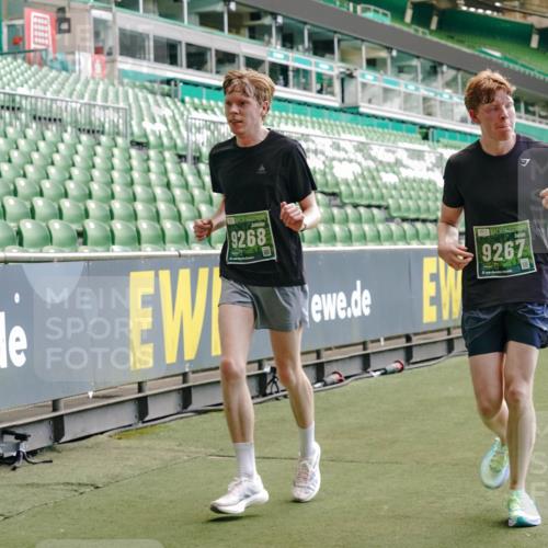 13.09.2026 - 21. swb-Marathon Bremen Michael Burmester http://msf.ph/oto/10423799 13.09.2026 13:00:43 Laufen im Stadion 135, 232, 242, 260, 282, 318, 342, 440, 651, 687, 745, 1080, 1166, 1209, 1368, 1448, 1493, 1494, 1582, 1650, 1861, 1896, 1935, 1963, 2088, 2289, 2293, 2306, 2322, 2370, 2409, 2427, 2481, 2485, 2490, 2491, 2517, 2560, 2561, 2570, 2627, 2658, 2686, 2700, 2708, 2781, 2806, 2899, 2906, 2914, 2953, 2961, 2967, 3015, 3076, 3105, 3124, 3145, 3168, 3173, 3190, 3273, 3354, 3372, 3374, 3375, 3385, 3480, 3524, 3526, 3531, 3642, 3652, 3729, 3774, 3855, 3856, 3861, 3930 meine-sportfotos.de