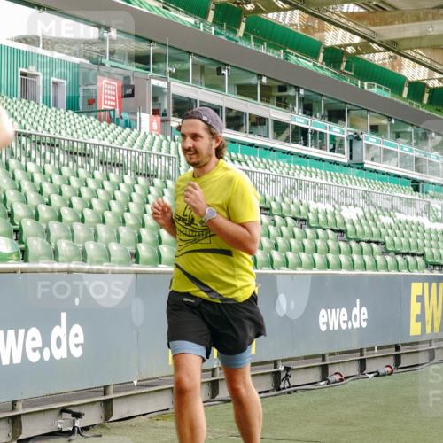 13.09.2026 - 21. swb-Marathon Bremen Michael Burmester http://msf.ph/oto/10423809 13.09.2026 13:23:35 Laufen im Stadion 137, 160, 182, 211, 324, 343, 434, 533, 548, 571, 609, 708, 721, 739, 743, 752, 892, 1157, 1178, 1259, 1273, 1331, 1471, 1597, 1598, 1657, 1669, 1691, 1746, 1788, 1883, 1944, 2213, 2252, 2286, 2433, 2445, 2465, 2475, 2483, 2495, 2503, 2504, 2526, 2571, 2619, 2685, 2711, 2768, 2776, 2936, 2968, 3252, 3282, 3288, 3289, 3292, 3312, 3347, 3351, 3364, 3381, 3395, 3423, 3447, 3505, 3530, 3559, 3727, 3770, 3784, 3819, 4020, 4054, 4231, 4406, 4407, 4431, 4466, 4467, 4584, 1506 meine-sportfotos.de