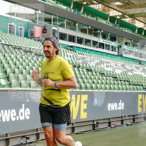 13.09.2026 - 21. swb-Marathon Bremen Michael Burmester http://msf.ph/oto/10423825 13.09.2026 13:23:35 Laufen im Stadion 137, 160, 182, 211, 324, 343, 434, 533, 548, 571, 609, 708, 721, 739, 743, 752, 892, 1157, 1178, 1259, 1273, 1331, 1471, 1597, 1598, 1657, 1669, 1691, 1746, 1788, 1883, 1944, 2213, 2252, 2286, 2433, 2445, 2465, 2475, 2483, 2495, 2503, 2504, 2526, 2571, 2619, 2685, 2711, 2768, 2776, 2936, 2968, 3252, 3282, 3288, 3289, 3292, 3312, 3347, 3351, 3364, 3381, 3395, 3423, 3447, 3505, 3530, 3559, 3727, 3770, 3784, 3819, 4020, 4054, 4231, 4406, 4407, 4431, 4466, 4467, 4584, 1506 meine-sportfotos.de