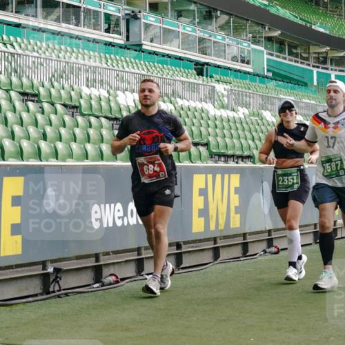 13.09.2026 - 21. swb-Marathon Bremen Michael Burmester http://msf.ph/oto/10423844 13.09.2026 13:23:37 Laufen im Stadion 137, 160, 182, 211, 324, 434, 533, 548, 571, 609, 708, 721, 739, 743, 752, 892, 1157, 1178, 1259, 1273, 1331, 1471, 1597, 1598, 1657, 1691, 1746, 1788, 1883, 1944, 2213, 2252, 2286, 2312, 2433, 2445, 2465, 2475, 2483, 2495, 2503, 2504, 2526, 2571, 2619, 2685, 2711, 2768, 2776, 2936, 2968, 3252, 3282, 3288, 3289, 3292, 3312, 3347, 3351, 3364, 3381, 3395, 3423, 3447, 3505, 3530, 3559, 3727, 3770, 3784, 3819, 4020, 4054, 4231, 4406, 4407, 4431, 4466, 4467, 4584, 1506 meine-sportfotos.de