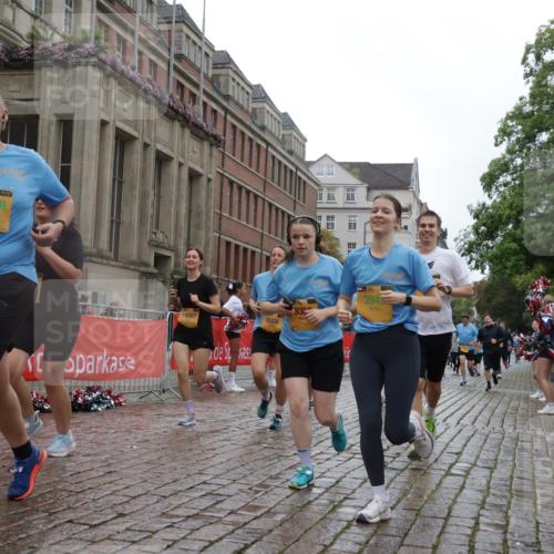 13.09.2026 - Kiel Lauf Yannick Fuchs http://msf.ph/oto/10423854 13.09.2026 10:59:24 Ziel 1825, 1835, 2385, 2394, 2639, 2771, 2828, 4342, 4897, 5519, 5891, 5977, 5987, 6693, 7066, 7112, 7527, 7734, 8208, 9227, 9242, 9684, 9700, 9778, 10251, 10453, 10536, 10799, 10871, 11016, 11177, 11202, 11340, 11350, 12359, 12482, 724, 788, 1085, 1094, 1729, 1990, 2265, 2385, 2557, 2559, 2862, 3332, 3480, 3943, 3944, 4192, 4609, 5188, 5836, 7417, 7757, 8059, 8188, 8348, 9306, 9313, 9387, 9405, 10167, 10255, 10551, 10654, 10655, 10969, 11087, 11126, 11585, 12223, 12520, 620 meine-sportfotos.de
