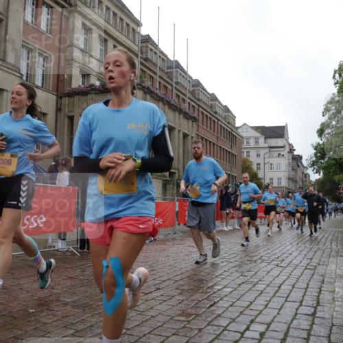 13.09.2026 - Kiel Lauf Yannick Fuchs http://msf.ph/oto/10423875 13.09.2026 10:59:26 Ziel 1825, 1835, 2354, 2394, 2639, 2771, 2828, 4342, 4897, 5519, 5891, 5977, 5987, 6693, 7066, 7112, 7527, 7734, 8208, 9227, 9242, 9684, 9700, 9778, 10251, 10453, 10536, 10799, 11016, 11177, 11202, 11340, 11350, 12359, 724, 788, 1085, 1094, 1729, 1990, 2265, 2385, 2557, 2639, 2862, 3332, 3480, 4192, 4609, 5188, 5519, 5836, 7417, 7757, 8188, 9227, 9306, 9313, 9387, 9405, 10167, 10255, 10551, 10654, 10655, 10871, 11087, 11126, 11585, 12223, 12520, 620, 1729 meine-sportfotos.de