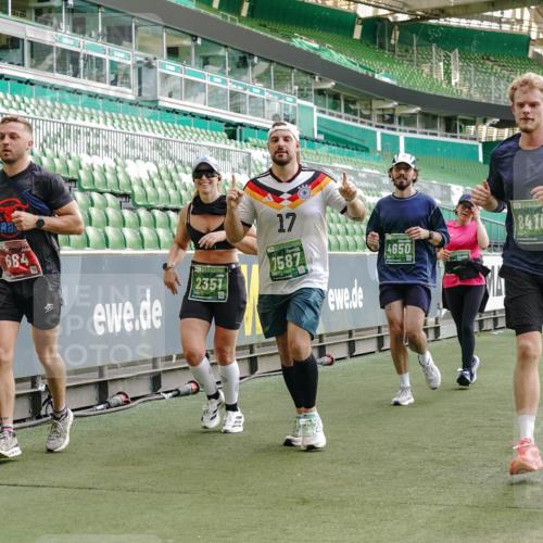 13.09.2026 - 21. swb-Marathon Bremen Michael Burmester http://msf.ph/oto/10423886 13.09.2026 13:23:38 Laufen im Stadion 137, 160, 182, 211, 324, 434, 533, 548, 571, 609, 708, 721, 739, 743, 752, 892, 1157, 1178, 1259, 1273, 1331, 1471, 1597, 1598, 1657, 1691, 1746, 1788, 1883, 1944, 2213, 2252, 2286, 2312, 2433, 2445, 2465, 2475, 2483, 2495, 2503, 2504, 2526, 2571, 2619, 2685, 2711, 2768, 2776, 2936, 2968, 3252, 3282, 3288, 3289, 3292, 3312, 3347, 3351, 3364, 3381, 3395, 3423, 3447, 3505, 3530, 3559, 3727, 3770, 3784, 3819, 4020, 4054, 4231, 4406, 4407, 4431, 4466, 4467, 4584, 1506 meine-sportfotos.de