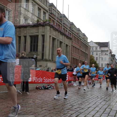 13.09.2026 - Kiel Lauf Yannick Fuchs http://msf.ph/oto/10423890 13.09.2026 10:59:27 Ziel 620, 1825, 1835, 2354, 2394, 2771, 2828, 3348, 4342, 4897, 5891, 5977, 5987, 6693, 7066, 7112, 7527, 7734, 8208, 9242, 9684, 9700, 9778, 10251, 10453, 10536, 10799, 11016, 11177, 11202, 11340, 12359, 724, 788, 1085, 1094, 1729, 1990, 2265, 2385, 2557, 2639, 2862, 3332, 3480, 4192, 4609, 5188, 5519, 5836, 7417, 7757, 8188, 9227, 9242, 9306, 9313, 9405, 10167, 10255, 10551, 10654, 10655, 10871, 11126, 11585, 12223, 12520, 1729 meine-sportfotos.de