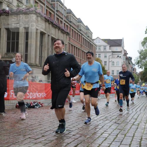 13.09.2026 - Kiel Lauf Yannick Fuchs http://msf.ph/oto/10423912 13.09.2026 10:59:29 Ziel 620, 1825, 1835, 2354, 2394, 2771, 2828, 3108, 3348, 3663, 4342, 5891, 5977, 5987, 6693, 7066, 7112, 7527, 7734, 8208, 9684, 9700, 9778, 9971, 10157, 10453, 10536, 10799, 11016, 11177, 11202, 11340, 12359, 724, 788, 1085, 1094, 1825, 1990, 2265, 2385, 2557, 2639, 2862, 3332, 3480, 4192, 4609, 4897, 5188, 5519, 5836, 7417, 7527, 7757, 8188, 9227, 9242, 9405, 10167, 10251, 10255, 10551, 10654, 10655, 10871, 11126, 11585, 12223, 12520, 1729 meine-sportfotos.de