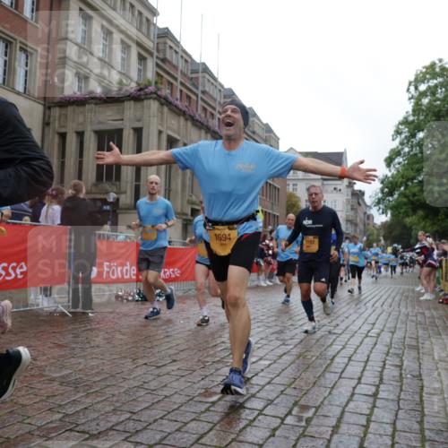 13.09.2026 - Kiel Lauf Yannick Fuchs http://msf.ph/oto/10423927 13.09.2026 10:59:30 Ziel 620, 683, 1835, 2354, 2394, 2771, 2828, 3108, 3113, 3348, 3663, 4342, 5382, 5891, 5977, 5987, 6693, 7066, 7112, 7734, 8208, 9684, 9700, 9778, 9971, 10157, 10453, 10536, 10799, 11016, 11177, 11202, 11340, 12359, 12408, 724, 788, 1085, 1094, 1825, 1990, 2265, 2385, 2557, 2639, 2862, 3332, 3480, 4192, 4342, 4609, 4897, 5188, 5519, 5836, 7417, 7527, 7757, 8188, 9227, 9242, 9405, 10167, 10251, 10255, 10551, 10654, 10655, 10871, 11126, 11585, 12520, 1729 meine-sportfotos.de