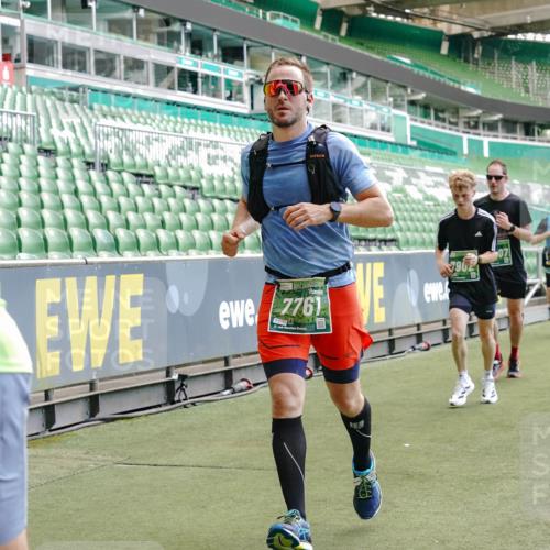 13.09.2026 - 21. swb-Marathon Bremen Michael Burmester http://msf.ph/oto/10423962 13.09.2026 13:00:48 Laufen im Stadion 135, 232, 242, 260, 282, 318, 342, 440, 651, 687, 745, 930, 1067, 1080, 1166, 1209, 1368, 1448, 1493, 1494, 1582, 1650, 1861, 1896, 1935, 1963, 2088, 2289, 2293, 2306, 2322, 2370, 2409, 2427, 2481, 2485, 2490, 2491, 2517, 2560, 2561, 2570, 2627, 2658, 2686, 2700, 2708, 2781, 2806, 2899, 2906, 2914, 2953, 2961, 2967, 3015, 3076, 3105, 3124, 3145, 3168, 3173, 3273, 3354, 3372, 3374, 3375, 3385, 3480, 3524, 3526, 3642, 3652, 3729, 3774, 3855, 3856, 3861, 3930 meine-sportfotos.de