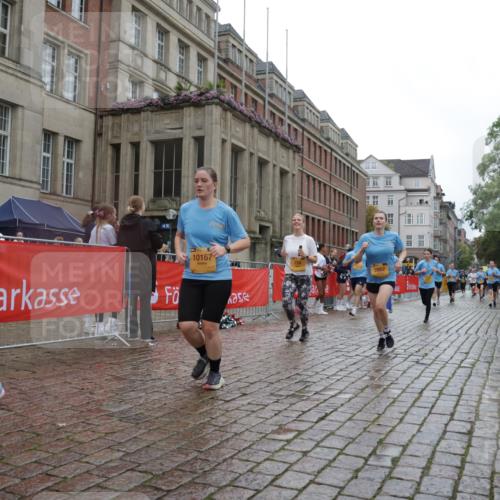 13.09.2026 - Kiel Lauf Yannick Fuchs http://msf.ph/oto/10423982 13.09.2026 10:59:36 Ziel 620, 683, 747, 1835, 2354, 2394, 2771, 3108, 3113, 3176, 3348, 3607, 3663, 5173, 5382, 5608, 5977, 7350, 7454, 7614, 8234, 8723, 8884, 9778, 9971, 10157, 10799, 10916, 10918, 11016, 11177, 11202, 12359, 12408, 724, 1825, 2385, 2394, 2639, 2771, 2828, 2862, 3332, 3480, 4192, 4342, 4609, 4897, 5188, 5519, 5836, 5891, 5987, 6693, 7066, 7112, 7417, 7527, 7734, 8188, 8208, 9227, 9242, 9405, 9684, 9700, 9778, 10167, 10251, 10255, 10453, 10536, 10551, 10654, 10655, 10871, 11126 meine-sportfotos.de