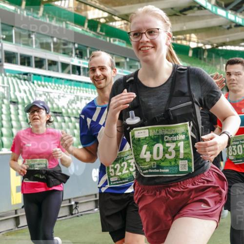 13.09.2026 - 21. swb-Marathon Bremen Michael Burmester http://msf.ph/oto/10424020 13.09.2026 13:23:41 Laufen im Stadion 137, 160, 182, 211, 324, 434, 533, 548, 571, 609, 708, 721, 739, 743, 752, 892, 1157, 1178, 1259, 1273, 1331, 1463, 1471, 1597, 1598, 1657, 1691, 1746, 1788, 1883, 1944, 2095, 2213, 2252, 2286, 2312, 2323, 2433, 2445, 2465, 2475, 2483, 2495, 2503, 2504, 2526, 2571, 2685, 2711, 2768, 2776, 2936, 2968, 3252, 3282, 3288, 3289, 3292, 3312, 3347, 3351, 3364, 3381, 3395, 3423, 3447, 3505, 3530, 3559, 3727, 3770, 3784, 3819, 4020, 4054, 4231, 4406, 4407, 4431, 4466, 4467, 4584 meine-sportfotos.de