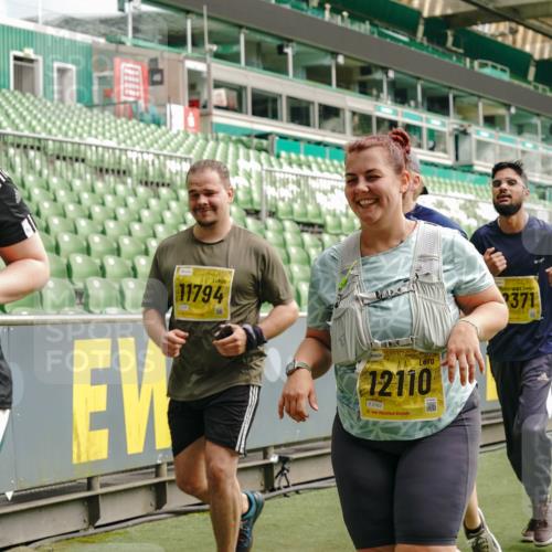 13.09.2026 - 21. swb-Marathon Bremen Michael Burmester http://msf.ph/oto/10424027 13.09.2026 10:46:49 Laufen im Stadion 10161, 10202, 10242, 10349, 10430, 10472, 10524, 10535, 10651, 10895, 10933, 10970, 11050, 11181, 11244, 11296, 11309, 11367, 11457, 11529, 11530, 11546, 11573, 11574, 11579, 11639, 11675, 11709, 11760, 11821, 12153, 12157, 12177, 12178, 12211, 12285, 12316, 12317, 12374, 12422, 12462, 10002, 10004, 10005, 10148, 10271, 10295, 10303, 10325, 10330, 10335, 10361, 10362, 10459, 10513, 10629, 10756, 10779, 10882, 10997, 11307, 11355 meine-sportfotos.de