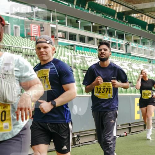 13.09.2026 - 21. swb-Marathon Bremen Michael Burmester http://msf.ph/oto/10424044 13.09.2026 10:46:50 Laufen im Stadion 10161, 10202, 10242, 10349, 10472, 10524, 10535, 10651, 10895, 10933, 10970, 11050, 11181, 11244, 11296, 11309, 11367, 11457, 11529, 11530, 11546, 11573, 11574, 11579, 11639, 11675, 11709, 11760, 11821, 12153, 12157, 12177, 12178, 12211, 12285, 12316, 12317, 12374, 12422, 12462, 10002, 10004, 10005, 10148, 10271, 10295, 10303, 10325, 10330, 10335, 10361, 10362, 10459, 10513, 10629, 10756, 10779, 10882, 10997, 10999, 11233, 11307, 11355 meine-sportfotos.de