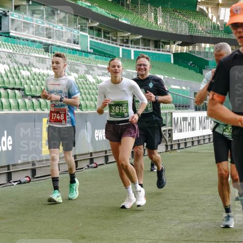 13.09.2026 - 21. swb-Marathon Bremen Michael Burmester http://msf.ph/oto/10424067 13.09.2026 13:23:44 Laufen im Stadion 137, 160, 182, 211, 324, 434, 533, 548, 571, 609, 708, 721, 739, 743, 752, 892, 1157, 1178, 1259, 1273, 1331, 1463, 1471, 1597, 1598, 1657, 1691, 1746, 1788, 1883, 1944, 2095, 2213, 2252, 2286, 2312, 2323, 2433, 2445, 2465, 2475, 2483, 2495, 2503, 2504, 2526, 2571, 2711, 2768, 2776, 2936, 2968, 3252, 3282, 3288, 3289, 3292, 3298, 3312, 3347, 3351, 3364, 3381, 3395, 3423, 3447, 3505, 3530, 3559, 3727, 3770, 3784, 3819, 4020, 4054, 4231, 4406, 4407, 4431, 4466, 4467, 4584 meine-sportfotos.de