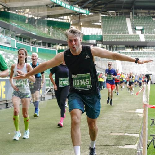 13.09.2026 - 21. swb-Marathon Bremen Michael Burmester http://msf.ph/oto/10424070 13.09.2026 13:00:51 Laufen im Stadion 135, 242, 260, 282, 318, 342, 440, 651, 687, 745, 930, 1067, 1080, 1209, 1368, 1448, 1493, 1494, 1582, 1650, 1861, 1896, 1935, 1963, 2088, 2289, 2293, 2306, 2322, 2370, 2409, 2427, 2481, 2485, 2490, 2491, 2517, 2560, 2561, 2570, 2627, 2658, 2686, 2700, 2708, 2781, 2806, 2906, 2914, 2953, 2961, 2967, 3015, 3076, 3105, 3145, 3168, 3173, 3273, 3354, 3372, 3374, 3375, 3385, 3480, 3524, 3526, 3642, 3729, 3774, 3855, 3856, 3861, 3930 meine-sportfotos.de