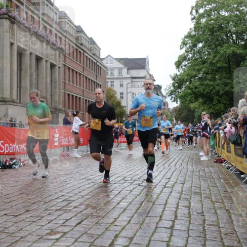 13.09.2026 - Kiel Lauf Yannick Fuchs http://msf.ph/oto/10424071 13.09.2026 10:59:44 Ziel 469, 683, 747, 988, 1002, 3063, 3108, 3113, 3176, 3607, 5173, 5261, 5382, 5608, 5627, 7350, 7454, 7543, 7614, 8234, 8723, 8884, 10916, 10918, 12408, 620, 1825, 1835, 2354, 2385, 2394, 2639, 2771, 2828, 3108, 3348, 3480, 3663, 4342, 4897, 5188, 5519, 5836, 5891, 5977, 5987, 6693, 7066, 7112, 7417, 7527, 7734, 8208, 9227, 9242, 9405, 9684, 9700, 9778, 9971, 10157, 10251, 10453, 10536, 10799, 10871, 11016, 11126, 11177, 12359, 3332, 4192, 4609, 10255 meine-sportfotos.de