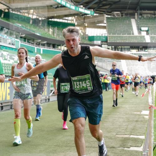 13.09.2026 - 21. swb-Marathon Bremen Michael Burmester http://msf.ph/oto/10424080 13.09.2026 13:00:51 Laufen im Stadion 135, 242, 260, 282, 318, 342, 440, 651, 687, 745, 930, 1067, 1080, 1209, 1368, 1448, 1493, 1494, 1582, 1650, 1861, 1896, 1935, 1963, 2088, 2289, 2293, 2306, 2322, 2370, 2409, 2427, 2481, 2485, 2490, 2491, 2517, 2560, 2561, 2570, 2627, 2658, 2686, 2700, 2708, 2781, 2806, 2906, 2914, 2953, 2961, 2967, 3015, 3076, 3105, 3145, 3168, 3173, 3273, 3354, 3372, 3374, 3375, 3385, 3480, 3524, 3526, 3642, 3729, 3774, 3855, 3856, 3861, 3930 meine-sportfotos.de