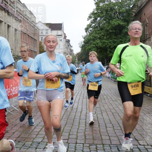 13.09.2026 - Kiel Lauf Yannick Fuchs http://msf.ph/oto/10424082 13.09.2026 09:45:28 Ziel 1503, 1579, 2017, 2835, 3408, 5103, 5369, 5399, 5811, 6038, 7854, 8152, 8854, 9456, 10498, 11939, 12069, 12347, 98, 312, 2282, 2456, 2704, 2786, 3138, 3479, 3503, 3507, 3517, 3717, 4118, 4606, 5400, 5562, 5672, 6097, 6098, 6135, 6556, 8028, 8189, 9425, 9760, 9897, 10006, 11043, 12348, 12351, 12676, 1023, 2788, 3025, 3974, 4413, 4569, 5511, 7202, 7349, 8126, 10142, 10392, 10445, 12281, 1224, 4118, 5939, 6023, 10777, 11046, 11239 meine-sportfotos.de