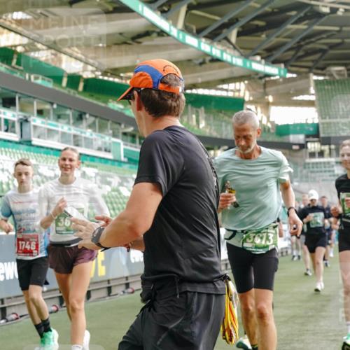 13.09.2026 - 21. swb-Marathon Bremen Michael Burmester http://msf.ph/oto/10424084 13.09.2026 13:23:45 Laufen im Stadion 137, 160, 182, 211, 324, 434, 533, 548, 571, 609, 708, 721, 739, 743, 752, 892, 1157, 1178, 1259, 1273, 1331, 1463, 1471, 1597, 1598, 1657, 1691, 1746, 1788, 1883, 1944, 2095, 2213, 2252, 2286, 2312, 2323, 2433, 2445, 2465, 2475, 2483, 2495, 2503, 2504, 2526, 2571, 2711, 2768, 2776, 2936, 2968, 3252, 3282, 3288, 3289, 3292, 3298, 3312, 3347, 3351, 3364, 3381, 3395, 3423, 3447, 3505, 3530, 3559, 3727, 3770, 3784, 3819, 4020, 4054, 4231, 4406, 4407, 4431, 4466, 4467, 4584 meine-sportfotos.de