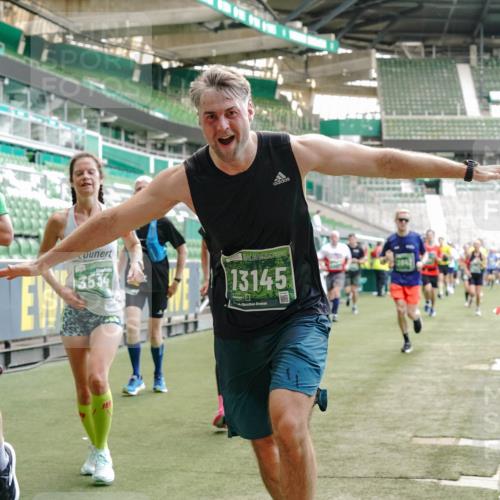 13.09.2026 - 21. swb-Marathon Bremen Michael Burmester http://msf.ph/oto/10424088 13.09.2026 13:00:51 Laufen im Stadion 135, 242, 260, 282, 318, 342, 440, 651, 687, 745, 930, 1067, 1080, 1209, 1368, 1448, 1493, 1494, 1582, 1650, 1861, 1896, 1935, 1963, 2088, 2289, 2293, 2306, 2322, 2370, 2409, 2427, 2481, 2485, 2490, 2491, 2517, 2560, 2561, 2570, 2627, 2658, 2686, 2700, 2708, 2781, 2806, 2906, 2914, 2953, 2961, 2967, 3015, 3076, 3105, 3145, 3168, 3173, 3273, 3354, 3372, 3374, 3375, 3385, 3480, 3524, 3526, 3642, 3729, 3774, 3855, 3856, 3861, 3930 meine-sportfotos.de