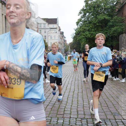 13.09.2026 - Kiel Lauf Yannick Fuchs http://msf.ph/oto/10424094 13.09.2026 09:45:28 Ziel 1503, 1579, 2017, 2835, 3408, 5103, 5369, 5399, 5811, 6038, 7854, 8152, 8854, 9456, 10498, 11939, 12069, 12347, 98, 312, 2282, 2456, 2704, 2786, 3138, 3479, 3503, 3507, 3517, 3717, 4118, 4606, 5400, 5562, 5672, 6097, 6098, 6135, 6556, 8028, 8189, 9425, 9760, 9897, 10006, 11043, 12348, 12351, 12676, 1023, 2788, 3025, 3974, 4413, 4569, 5511, 7202, 7349, 8126, 10142, 10392, 10445, 12281, 1224, 4118, 5939, 6023, 10777, 11046, 11239 meine-sportfotos.de