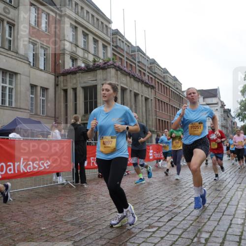 13.09.2026 - Kiel Lauf Yannick Fuchs http://msf.ph/oto/10424131 13.09.2026 10:59:51 Ziel 469, 747, 988, 1002, 1562, 1895, 1948, 2287, 3063, 3607, 4509, 5261, 5627, 6295, 7543, 7954, 8120, 9271, 9299, 10916, 11007, 11377, 11415, 620, 683, 747, 1825, 1835, 2354, 2394, 2639, 2771, 2828, 3108, 3113, 3176, 3348, 3607, 3663, 4342, 4897, 5173, 5382, 5519, 5608, 5891, 5977, 5987, 6693, 7066, 7112, 7350, 7454, 7527, 7614, 7734, 8208, 8234, 8723, 8884, 9227, 9242, 9684, 9700, 9778, 9971, 10157, 10251, 10453, 10536, 10799, 10916, 10918, 11016, 11177, 12359, 12408, 173 meine-sportfotos.de