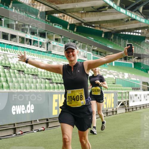 13.09.2026 - 21. swb-Marathon Bremen Michael Burmester http://msf.ph/oto/10424141 13.09.2026 10:46:55 Laufen im Stadion 10161, 10242, 10349, 10472, 10535, 10651, 10895, 10933, 10970, 11050, 11181, 11244, 11296, 11309, 11367, 11457, 11529, 11530, 11546, 11573, 11574, 11579, 11639, 11675, 11709, 11760, 11821, 12157, 12177, 12178, 12211, 12285, 12316, 12317, 12340, 12374, 12422, 12462, 10002, 10004, 10005, 10271, 10295, 10303, 10325, 10330, 10335, 10361, 10362, 10459, 10513, 10629, 10756, 10779, 10882, 10997, 10999, 11233, 11307, 11355 meine-sportfotos.de