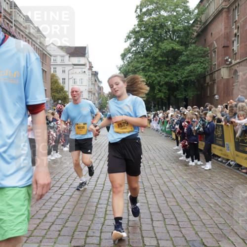 13.09.2026 - Kiel Lauf Yannick Fuchs http://msf.ph/oto/10424153 13.09.2026 09:45:34 Ziel 1023, 1579, 2017, 2835, 3408, 5369, 6038, 7349, 7854, 8126, 8152, 9456, 10498, 11939, 12069, 12281, 98, 312, 1503, 2282, 2786, 3138, 3408, 3479, 3503, 3507, 3517, 3717, 4606, 5103, 5399, 5400, 5562, 5672, 5811, 6097, 6098, 6556, 8189, 8854, 9425, 9760, 9897, 10006, 12347, 12348, 12351, 557, 1418, 2127, 2788, 3025, 3142, 3301, 3974, 4413, 4569, 5511, 5757, 7202, 7572, 9841, 10036, 10142, 10392, 10445, 12374, 12841, 2456, 2704, 3138, 4118, 5939, 6023 meine-sportfotos.de