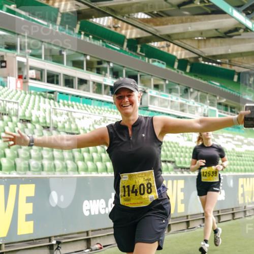 13.09.2026 - 21. swb-Marathon Bremen Michael Burmester http://msf.ph/oto/10424178 13.09.2026 10:46:56 Laufen im Stadion 10161, 10349, 10472, 10535, 10651, 10895, 10933, 10970, 11050, 11181, 11244, 11296, 11309, 11367, 11457, 11529, 11530, 11546, 11573, 11574, 11579, 11639, 11663, 11675, 11709, 11760, 11821, 12157, 12177, 12178, 12211, 12285, 12316, 12317, 12340, 12374, 12422, 12462, 10002, 10004, 10005, 10271, 10295, 10303, 10325, 10330, 10335, 10361, 10362, 10459, 10513, 10629, 10756, 10779, 10882, 10997, 10999, 11233, 11307, 11355 meine-sportfotos.de