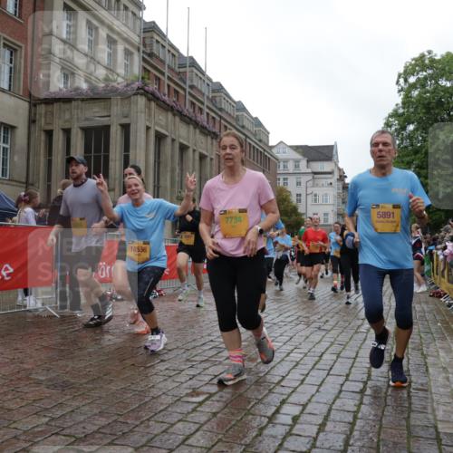 13.09.2026 - Kiel Lauf Yannick Fuchs http://msf.ph/oto/10424180 13.09.2026 10:59:55 Ziel 469, 964, 988, 1002, 1562, 1728, 1895, 1948, 2287, 3063, 4509, 5261, 5627, 6295, 7398, 7543, 7954, 8120, 9271, 9299, 11007, 11377, 11415, 620, 683, 747, 988, 1835, 2354, 2394, 2771, 2828, 3108, 3113, 3176, 3348, 3607, 3663, 4342, 5173, 5382, 5608, 5891, 5977, 5987, 6693, 7066, 7112, 7350, 7454, 7614, 7734, 8208, 8234, 8723, 8884, 9684, 9700, 9778, 9971, 10157, 10453, 10536, 10799, 10916, 10918, 11016, 11177, 12359, 12408, 173, 327, 2187, 3121, 2828, 4342, 5891, 7066, 7734 meine-sportfotos.de