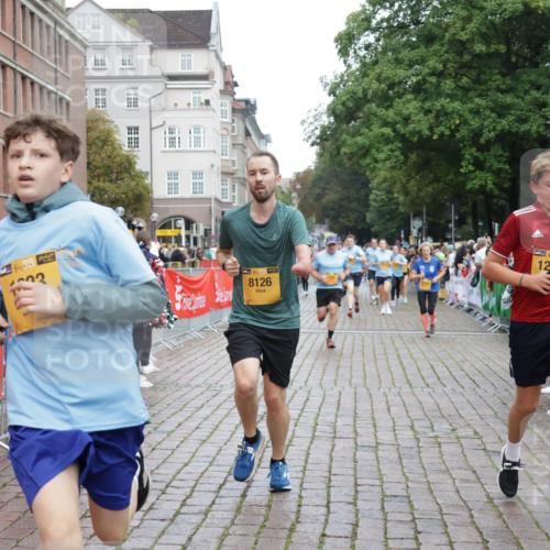 13.09.2026 - Kiel Lauf Yannick Fuchs http://msf.ph/oto/10424184 13.09.2026 09:45:37 Ziel 1023, 1579, 2835, 3025, 6038, 7349, 7854, 8126, 10142, 10445, 12069, 12281, 98, 312, 1503, 2017, 2282, 2786, 2835, 3408, 3479, 3503, 3507, 3517, 4606, 5103, 5369, 5399, 5400, 5672, 5811, 6097, 6098, 6556, 7854, 8152, 8854, 9425, 9456, 9760, 9897, 10006, 10498, 11939, 12347, 12348, 12351, 557, 1418, 2127, 2788, 3142, 3301, 3974, 4413, 4569, 5511, 5757, 5829, 7202, 7572, 7911, 7924, 8244, 8859, 9841, 10036, 10392, 10719, 12374, 12841, 98, 2456, 2704, 3138 meine-sportfotos.de