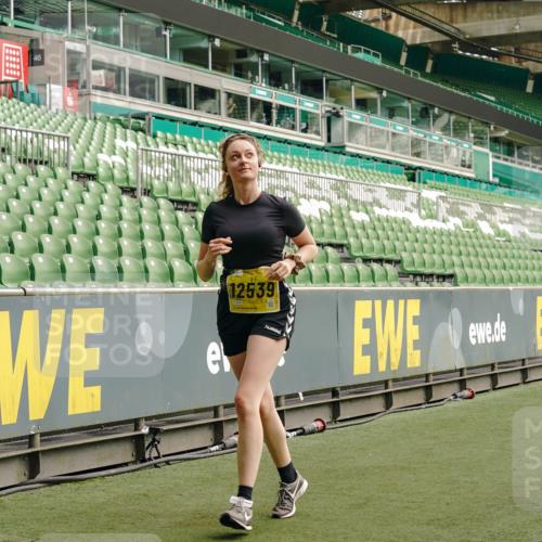 13.09.2026 - 21. swb-Marathon Bremen Michael Burmester http://msf.ph/oto/10424214 13.09.2026 10:46:57 Laufen im Stadion 10161, 10349, 10472, 10535, 10651, 10895, 10933, 10970, 11050, 11181, 11244, 11296, 11309, 11367, 11457, 11529, 11530, 11546, 11573, 11574, 11579, 11639, 11663, 11675, 11709, 11760, 11821, 12157, 12177, 12178, 12211, 12285, 12316, 12317, 12340, 12374, 12422, 12462, 10002, 10004, 10005, 10271, 10295, 10303, 10325, 10330, 10335, 10361, 10362, 10459, 10513, 10629, 10756, 10779, 10882, 10997, 10999, 11233, 11307, 11355 meine-sportfotos.de