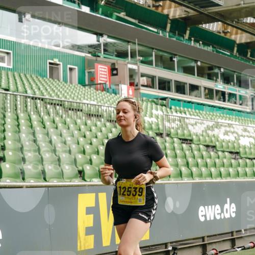 13.09.2026 - 21. swb-Marathon Bremen Michael Burmester http://msf.ph/oto/10424224 13.09.2026 10:46:58 Laufen im Stadion 10161, 10349, 10472, 10535, 10651, 10895, 10933, 10970, 11050, 11181, 11244, 11296, 11309, 11367, 11457, 11529, 11530, 11546, 11573, 11574, 11579, 11639, 11663, 11675, 11709, 11760, 11821, 12157, 12177, 12178, 12211, 12285, 12316, 12317, 12340, 12374, 12422, 12462, 10002, 10004, 10005, 10271, 10295, 10303, 10325, 10330, 10335, 10361, 10362, 10459, 10513, 10629, 10756, 10779, 10882, 10997, 10999, 11233, 11307, 11355 meine-sportfotos.de