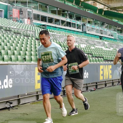 13.09.2026 - 21. swb-Marathon Bremen Michael Burmester http://msf.ph/oto/10424229 13.09.2026 13:23:52 Laufen im Stadion 137, 160, 182, 211, 324, 434, 533, 548, 571, 609, 708, 721, 723, 739, 743, 752, 892, 1157, 1178, 1259, 1273, 1331, 1463, 1471, 1597, 1598, 1691, 1746, 1788, 1883, 1944, 2095, 2211, 2213, 2252, 2286, 2312, 2323, 2433, 2445, 2465, 2475, 2483, 2495, 2497, 2503, 2504, 2526, 2571, 2768, 2776, 2936, 2968, 3252, 3282, 3288, 3289, 3292, 3298, 3312, 3347, 3364, 3381, 3395, 3423, 3447, 3505, 3530, 3559, 3727, 3770, 3819, 4020, 4054, 4231, 4406, 4407, 4431, 4466, 4467, 4584 meine-sportfotos.de