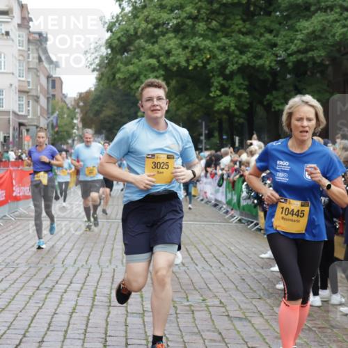 13.09.2026 - Kiel Lauf Yannick Fuchs http://msf.ph/oto/10424241 13.09.2026 09:45:42 Ziel 1023, 1579, 2788, 3025, 3974, 4413, 4569, 5511, 6038, 7202, 7349, 8126, 10142, 10392, 10445, 12281, 1503, 1579, 2017, 2282, 2786, 2835, 3408, 3479, 3503, 3507, 4606, 5103, 5369, 5399, 5400, 5672, 5811, 6038, 6097, 6098, 6556, 7854, 8152, 8854, 9425, 9456, 9760, 9897, 10006, 10498, 11939, 12069, 12347, 12348, 12351, 557, 1415, 1418, 2127, 3142, 3301, 4909, 4910, 5234, 5757, 5829, 7572, 7911, 7924, 8244, 8611, 8859, 9841, 10036, 10719, 12374, 12841, 98, 312, 2786, 3138 meine-sportfotos.de