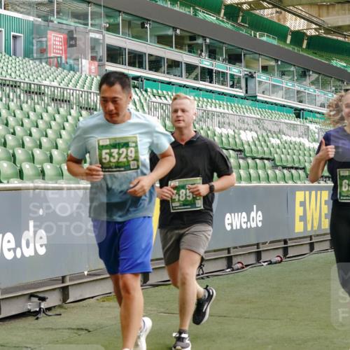 13.09.2026 - 21. swb-Marathon Bremen Michael Burmester http://msf.ph/oto/10424259 13.09.2026 13:23:53 Laufen im Stadion 137, 160, 182, 211, 324, 434, 533, 548, 571, 609, 708, 721, 723, 739, 743, 752, 892, 1157, 1178, 1259, 1273, 1331, 1463, 1471, 1597, 1598, 1691, 1746, 1788, 1883, 1944, 2095, 2211, 2213, 2252, 2286, 2312, 2323, 2433, 2445, 2465, 2475, 2483, 2495, 2497, 2503, 2504, 2526, 2571, 2768, 2776, 2936, 2968, 3252, 3282, 3288, 3289, 3292, 3298, 3312, 3347, 3364, 3381, 3395, 3423, 3447, 3505, 3530, 3559, 3727, 3770, 3819, 4020, 4054, 4231, 4406, 4407, 4431, 4466, 4467, 4584 meine-sportfotos.de