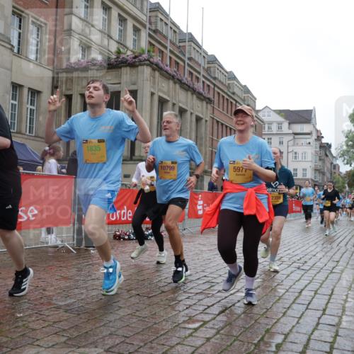 13.09.2026 - Kiel Lauf Yannick Fuchs http://msf.ph/oto/10424269 13.09.2026 11:00:01 Ziel 753, 964, 1562, 1728, 1895, 1948, 2287, 3775, 4437, 4509, 6295, 7398, 8120, 9140, 9271, 10996, 11007, 11377, 11415, 469, 620, 683, 747, 988, 1002, 1835, 2354, 2394, 2771, 3063, 3108, 3113, 3176, 3348, 3607, 3663, 5173, 5261, 5382, 5608, 5627, 5977, 7350, 7454, 7543, 7614, 7954, 8234, 8723, 8884, 9299, 9778, 9971, 10157, 10799, 10916, 10918, 11016, 11177, 12359, 12408, 173, 327, 1036, 2150, 2151, 2187, 2558, 2915, 3121, 2828, 4342, 5891, 7066, 7734 meine-sportfotos.de