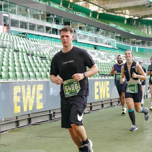13.09.2026 - 21. swb-Marathon Bremen Michael Burmester http://msf.ph/oto/10424310 13.09.2026 13:23:54 Laufen im Stadion 137, 160, 182, 211, 324, 434, 533, 548, 571, 609, 708, 721, 723, 739, 743, 752, 892, 1157, 1178, 1259, 1273, 1331, 1463, 1471, 1597, 1598, 1691, 1746, 1788, 1883, 1944, 2095, 2211, 2213, 2252, 2286, 2312, 2323, 2433, 2445, 2465, 2475, 2483, 2495, 2497, 2503, 2504, 2526, 2571, 2644, 2768, 2776, 2936, 2968, 3252, 3282, 3288, 3289, 3292, 3298, 3306, 3312, 3347, 3364, 3381, 3395, 3423, 3447, 3505, 3530, 3559, 3727, 3770, 3819, 4020, 4054, 4231, 4406, 4407, 4431, 4466, 4467, 4584 meine-sportfotos.de