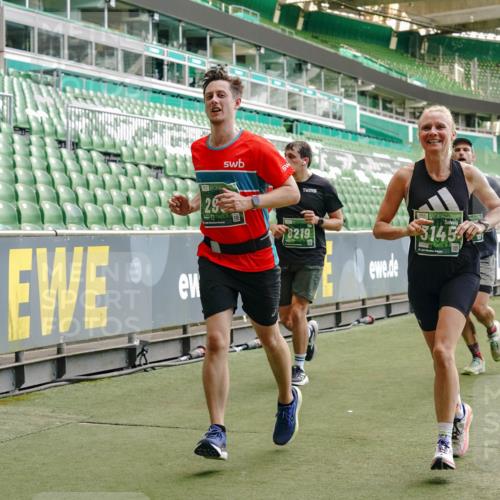 13.09.2026 - 21. swb-Marathon Bremen Michael Burmester http://msf.ph/oto/10424371 13.09.2026 13:01:00 Laufen im Stadion 135, 242, 260, 282, 318, 342, 440, 531, 651, 687, 930, 1006, 1067, 1209, 1368, 1436, 1448, 1493, 1494, 1582, 1650, 1861, 1896, 1935, 1963, 2033, 2062, 2088, 2293, 2306, 2322, 2370, 2409, 2427, 2481, 2485, 2490, 2491, 2517, 2560, 2561, 2570, 2627, 2658, 2686, 2700, 2708, 2781, 2906, 2914, 2967, 3076, 3105, 3145, 3168, 3173, 3273, 3354, 3372, 3374, 3375, 3385, 3480, 3524, 3526, 3642, 3667, 3729, 3774, 3806, 3855, 3856, 3861, 3930 meine-sportfotos.de