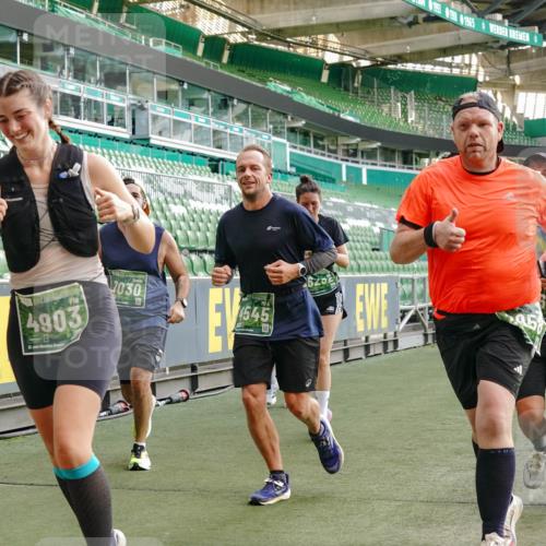 13.09.2026 - 21. swb-Marathon Bremen Michael Burmester http://msf.ph/oto/10424377 13.09.2026 13:23:56 Laufen im Stadion 137, 160, 182, 211, 324, 434, 533, 548, 571, 609, 708, 721, 723, 739, 743, 752, 892, 1157, 1178, 1259, 1273, 1331, 1463, 1471, 1597, 1598, 1691, 1746, 1788, 1944, 2095, 2211, 2213, 2252, 2286, 2312, 2323, 2433, 2445, 2465, 2475, 2483, 2495, 2497, 2503, 2504, 2526, 2571, 2644, 2768, 2776, 2936, 2968, 3252, 3282, 3288, 3289, 3292, 3298, 3306, 3312, 3347, 3364, 3381, 3395, 3423, 3447, 3505, 3530, 3559, 3727, 3770, 3819, 4054, 4231, 4406, 4407, 4431, 4466, 4467, 4584 meine-sportfotos.de