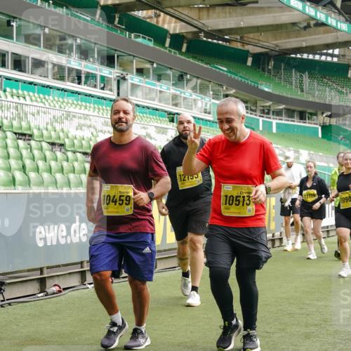 13.09.2026 - 21. swb-Marathon Bremen Michael Burmester http://msf.ph/oto/10424384 13.09.2026 10:47:07 Laufen im Stadion 10161, 10349, 10472, 10535, 10895, 10933, 10970, 11050, 11104, 11181, 11244, 11262, 11296, 11309, 11367, 11457, 11529, 11530, 11546, 11573, 11574, 11579, 11639, 11663, 11675, 11709, 11760, 11821, 12157, 12211, 12285, 12316, 12317, 12340, 12374, 12422, 12444, 12462, 10002, 10004, 10005, 10176, 10191, 10271, 10295, 10303, 10325, 10335, 10361, 10362, 10459, 10513, 10629, 10756, 10779, 10882, 10997, 10999, 11233, 11307, 11355 meine-sportfotos.de